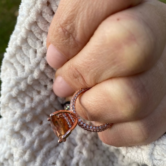 GorgeousWhite Sapphire Rose Gold Filled Ring - Picture 7 of 16